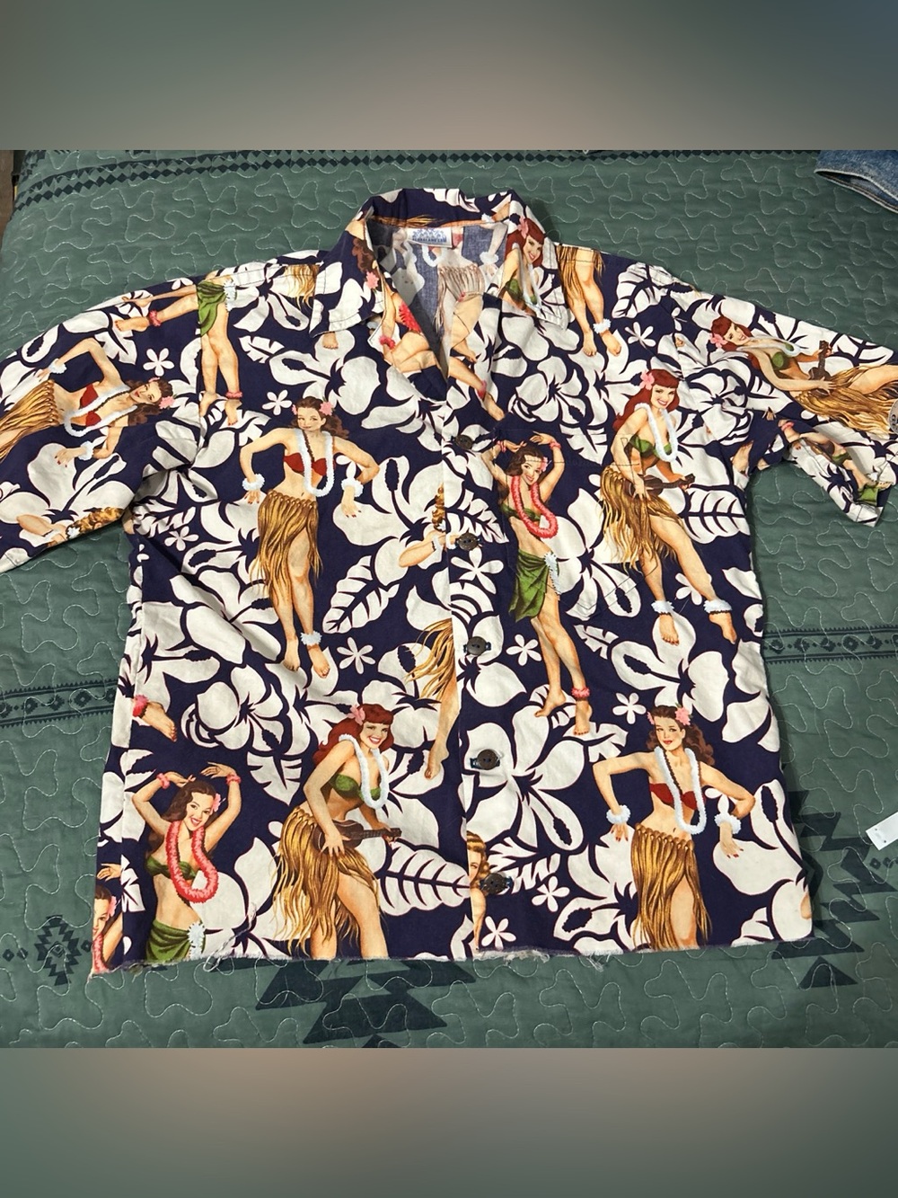 Aloha island pin up Hawaiian shirt vintage